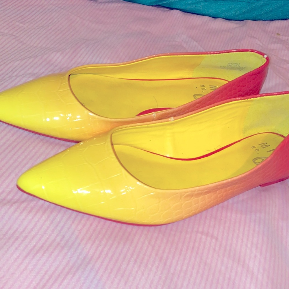 Flats and a purse